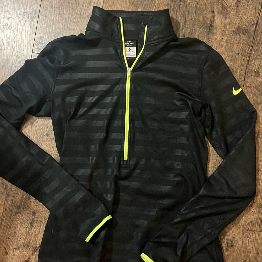 Nike Half Zip